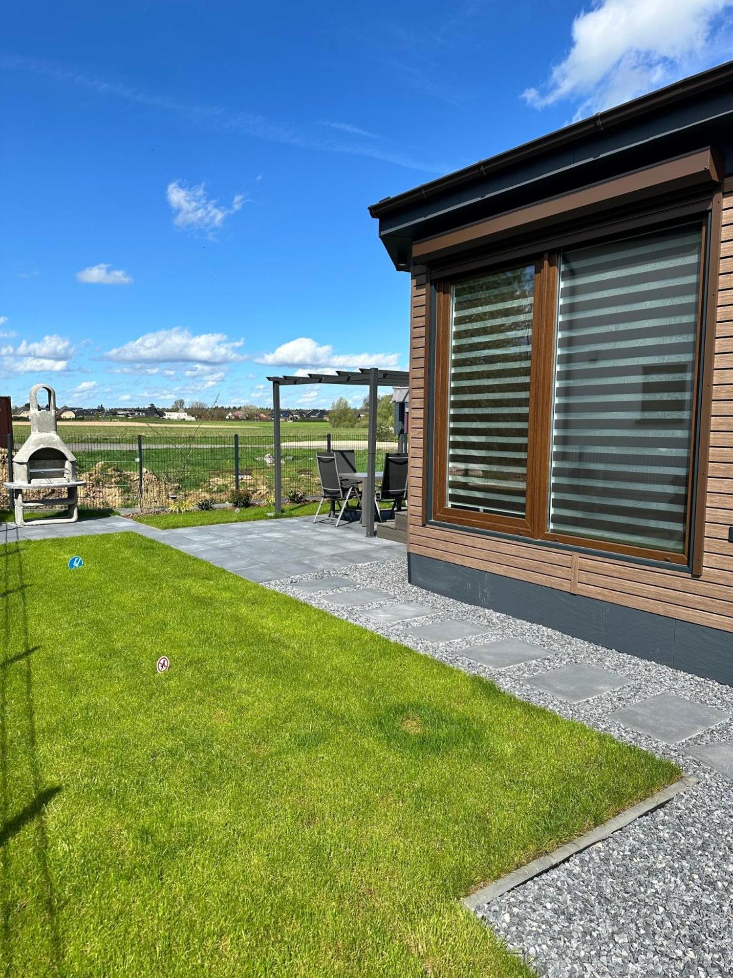 Ferienhaus Am Seepark -J&K Гох Екстериор снимка